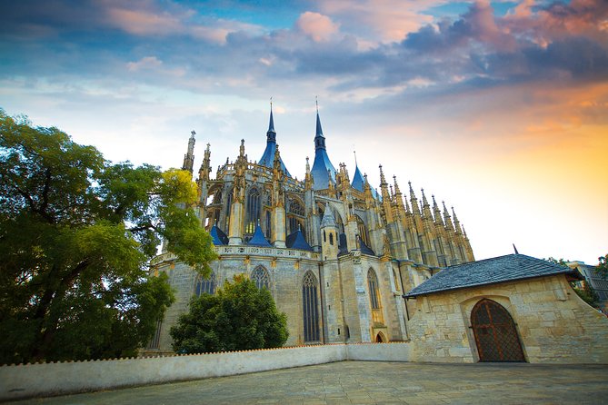 Private Guided Tour Prague to UNESCO Kutna Hora with Transfers - St. Barbara’s Cathedral and Bohemian Gothic style