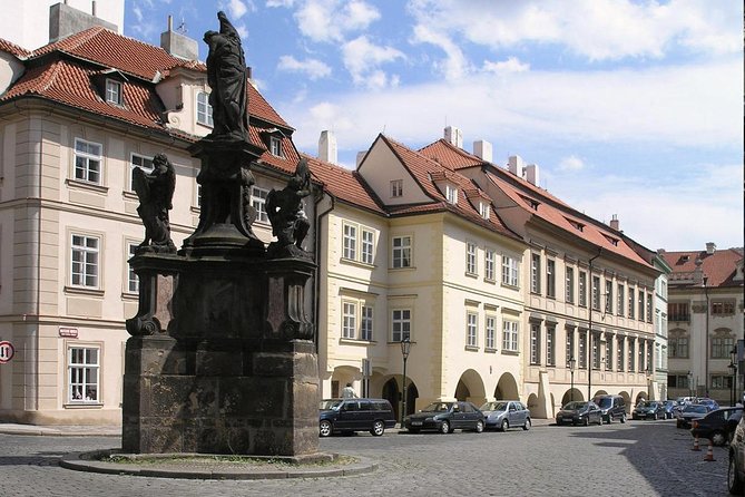 Private Lesser Town tour - Historical Treasure Hunt - A city walk built around clues, not lectures