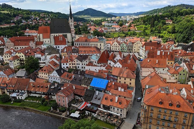 Private one way transfer from Cesky Krumlov to Vienna - Three hours in a private, air-conditioned vehicle