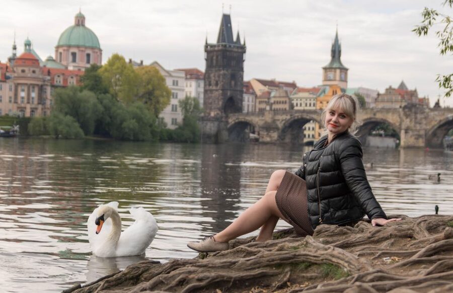 Private photoshoot in Prague - How Julia handles posing and natural expressions
