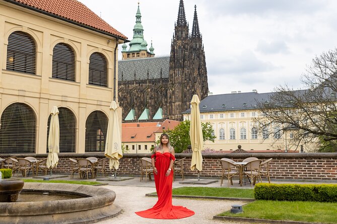 Private Photoshoot Tour in Prague - A good choice for families, couples, and solo visitors