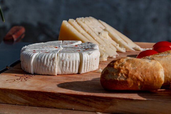 Private PICNIC in Bohemian Vineyards and Wine Tasting 4WD Tour - What the private format is worth