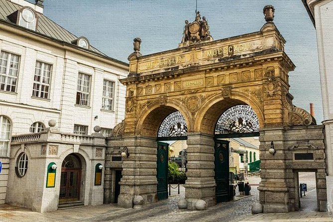 Private Pilsner brewery and Pilsen tour from Prague All-Inclusive - Walking Pilsen’s central sights