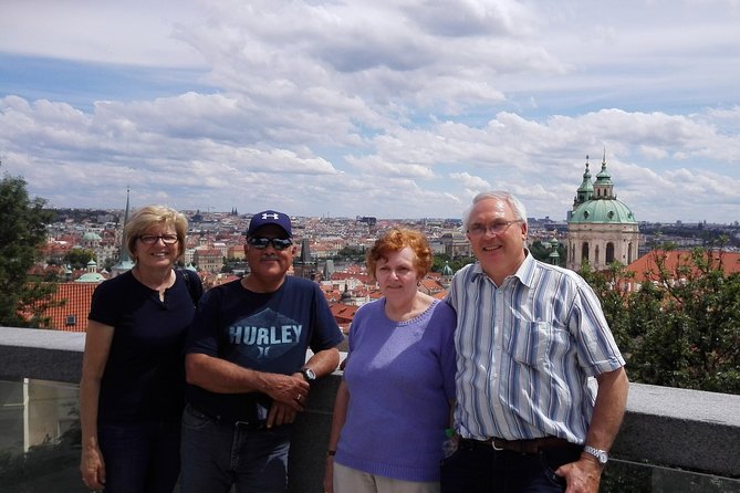 Private Prague Castle Tour with a Czech Guide, meet up at hotel - Prague Castle: a large complex that needs a plan