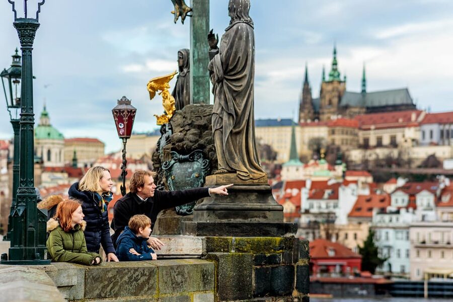Private Prague Sunrise Photoshoot + Walking Tour - Leah’s role as both guide and photographer