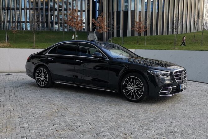 Private Transfer from Prague Airport to Prague City Hotels 1 - 3 pax - Who will get the most from this transfer