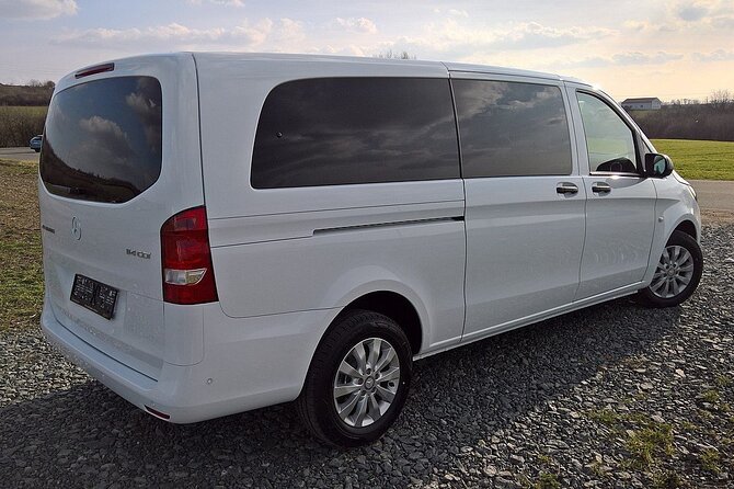 Private Transfer from Prague Airport to Prague City Hotels 1 - 7 pax - Drivers who add a little local help