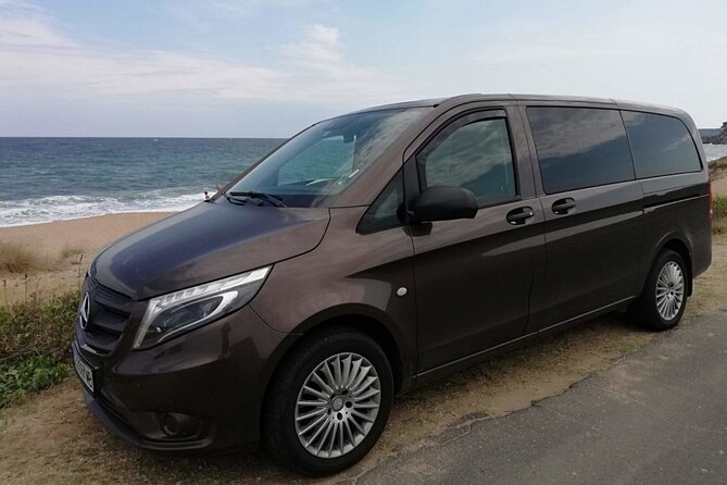 Private Transfer from Prague Airport to Prague City Hotels 1 - 7 pax - What the ride is actually like