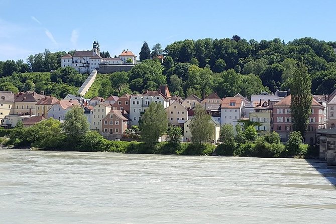 Private Transfer Prague to Passau or Passau to Prague with stop in Cesky Krumlov - Why this is more than a basic Prague to Passau ride