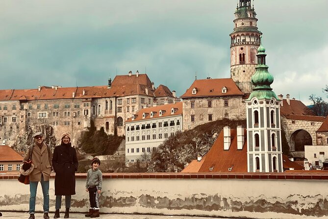 Private UNESCO Český Krumlov Trip from Prague with Local Guide - The viewpoint and two hours to make the town yours