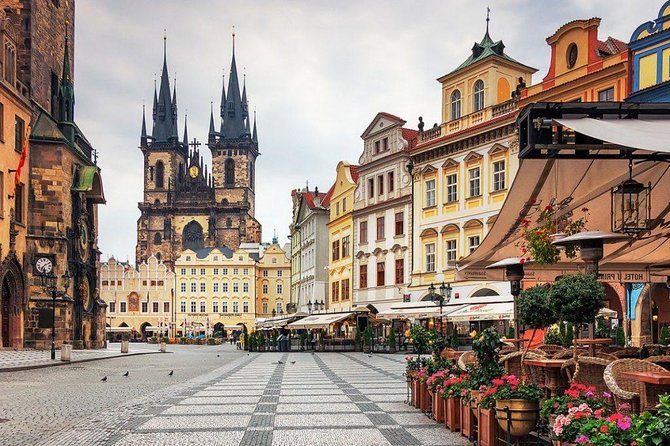 Private walking tour and Boat cruise Best of Prague - Why this four-hour format works well in Prague