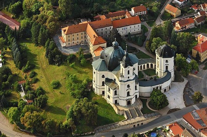 PUNKVA CAVES, ABYSS and PERNSTEJN CASTLE =only from Apr to Sep - Pernštejn Castle and the limits of English touring