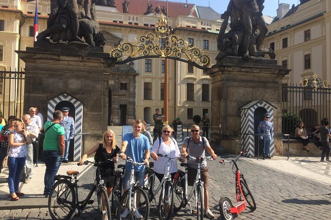 Radtour durch Prag auf Deutsch - Letna Park and the view across the Vltava