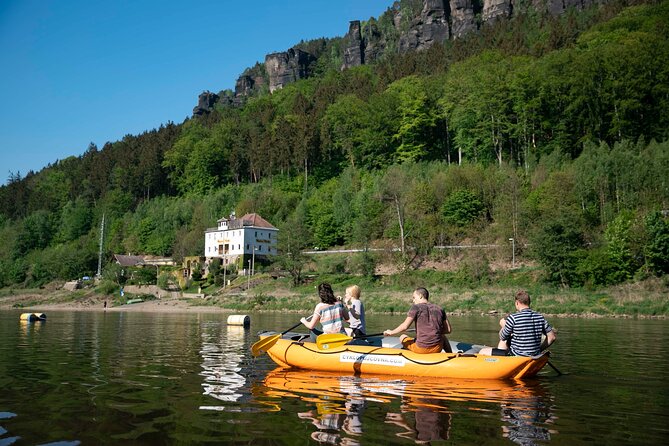 Rafting from Děčín to Bad Schandau and back on bikes - Leaving Děčín beneath the chateau