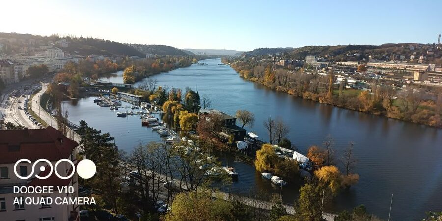 Real life in Prague - Easy Walk from Vysehrad to Vyton - Tea, pastry, and a welcome that feels personal