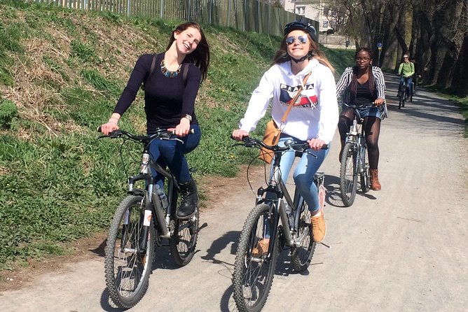 River & Park Bike Tour to Troja Chateau (Private small groups) - Group size, pace, and physical effort