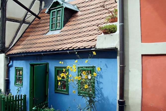 Self-Guided Audio Tour - Prague Castle District - Golden Lane and the alchemist’s tale