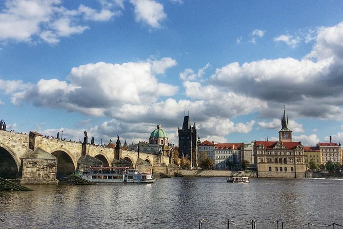 Shared Arrival Transfer: Prague Airport to Hotels - What the roughly 30-minute ride is really like
