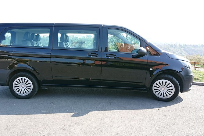 Shared Departure Transfer: Prague Hotel to Prague Airport - The shared ride through Prague