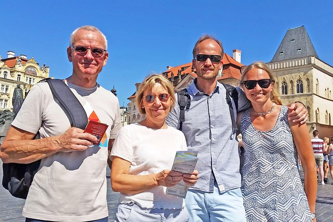 Small Group Prague Old Town and Jewish Quarter Walking Tour - Chimney cake, Czech habits, and useful local advice