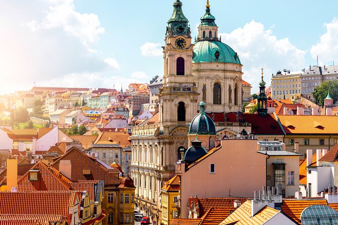 St Vitus Cathedral and Prague Castle Private Walking Tour - Practical details that can affect your day
