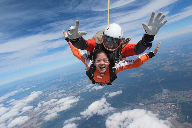 Tandem Skydiving in Prague - Tandem Jump with transfers! - The flight to 4,000 meters