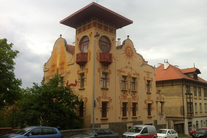 The Ultimate Prague History Tour - Nový Svět: the smart way to approach Prague Castle