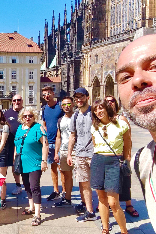Tour of Prague Castle in italian language ticket included - Key points to know before booking