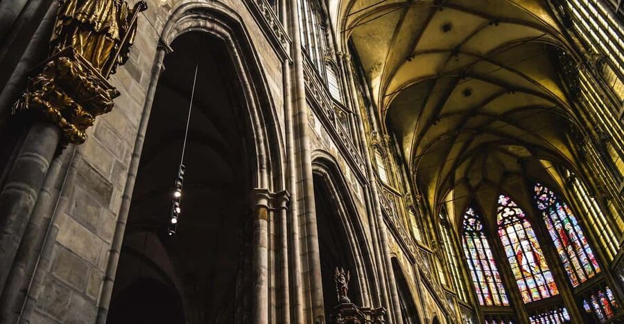 Tour of Prague Castle in italian language ticket included - Why Prague Castle works well with an Italian guide