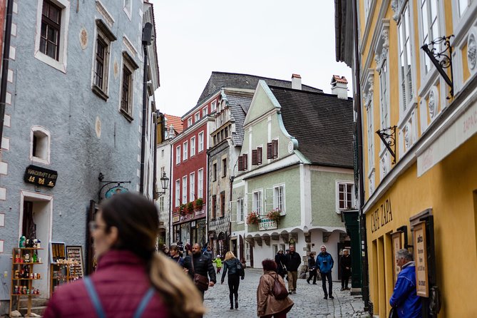 UNESCO Cesky Krumlov from Prague with Guided Tour and Transfer - Why Český Krumlov makes a worthwhile Prague day trip