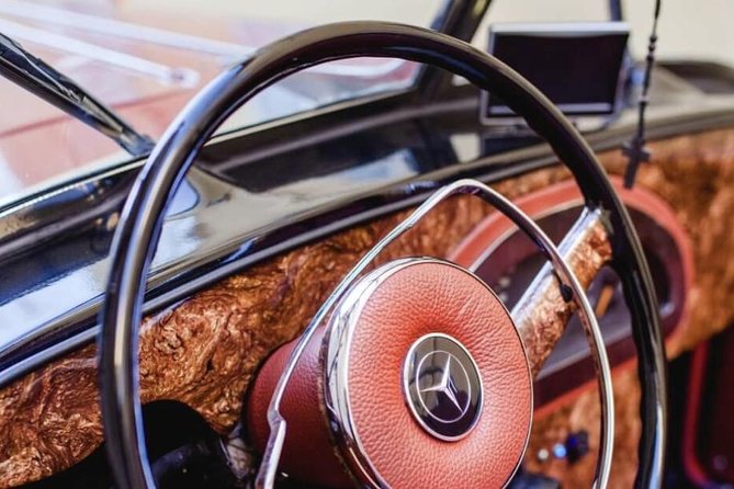 Vintage Cars Prague - Grand City Tour 150min / 1-6 pers. 2,5hrs - The driver can make or break the ride