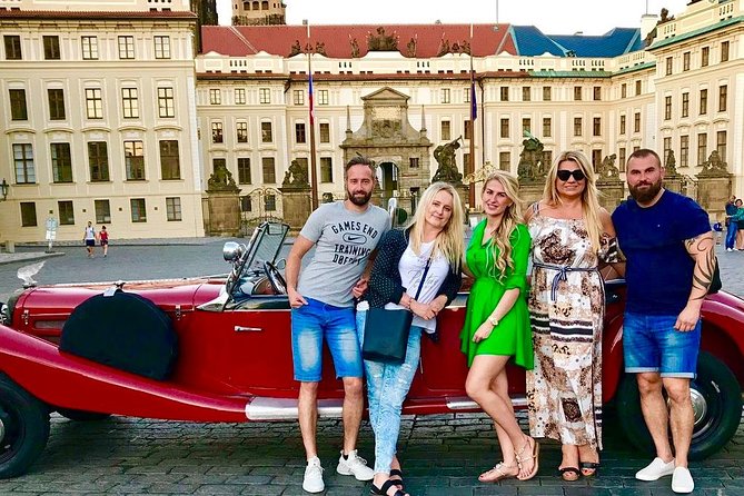 Vintage Cars Prague - Sightseeing Tour 90min / 1-6 pers. - Two synagogues in Prague’s Jewish Quarter