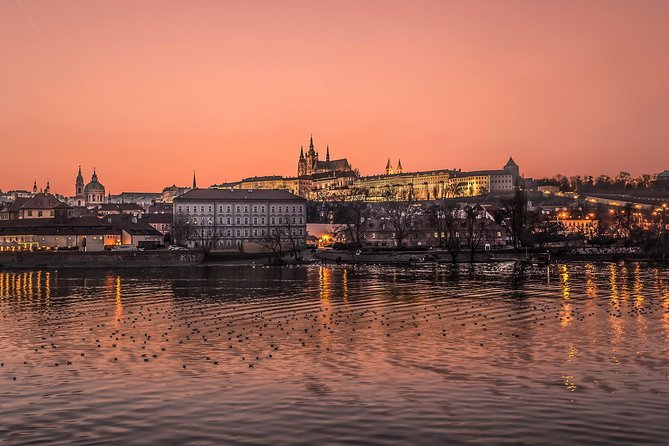 VIP Private tour Prague: Castle, Lunch, Beer, Boat - Old Town Square and the Astronomical Clock