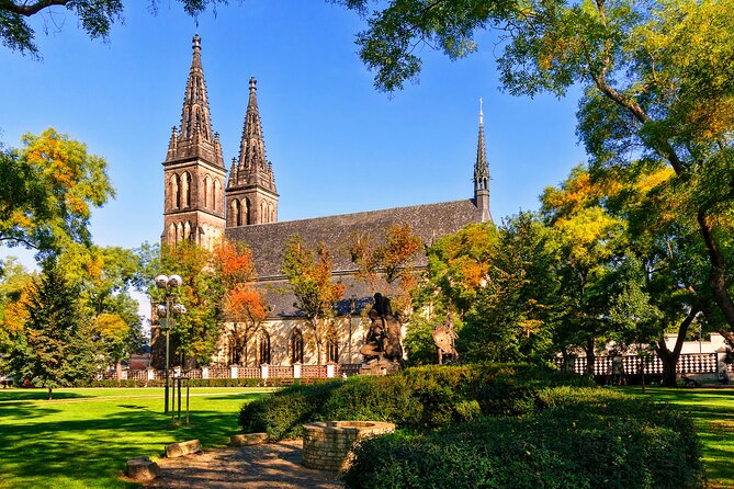 Vyšehrad Castle: Casemates and Gorlice - The cemetery and the people behind the names