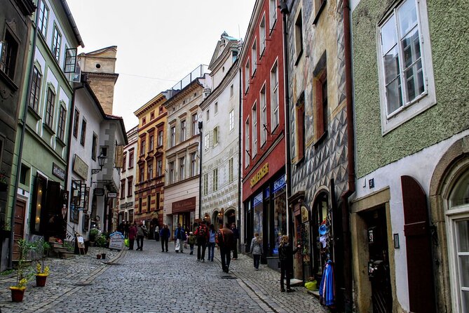 Walking private guided tour in Cesky Krumlov with local certified guide - What happens during the 90-minute city walk