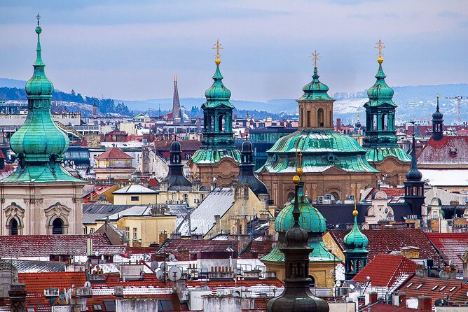 Walking through ages: 11th to 21st century, Prague flavoured - From the castle walls to modern Prague