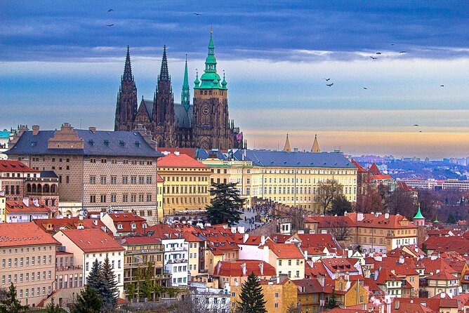 Walking through ages: 11th to 21st century, Prague flavoured - Charles Bridge and the crossing into Old Prague