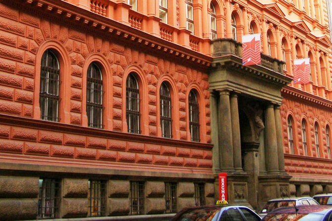 Wars and Totality History tour in Prague - Two hours through New Town