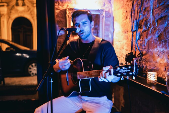 Wednesday Night Live Music and Cocktails Ticket in Kontakt Bar - Who Will Enjoy This Evening Most