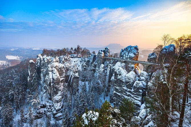Winter Fairytale The BEST of Bohemian & Saxon Switzerland Hiking Tour - Pravcicka Gate, the first major walk