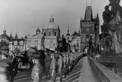WWII Secrets of Prague: Small Group Tour with Crypt Visit