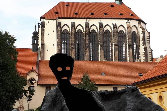 Your own guide for Old Town Highlights and Secrets Tour - What the private format changes